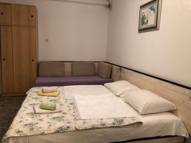 Apartmani Milokanovic Funtana Εξωτερικό φωτογραφία