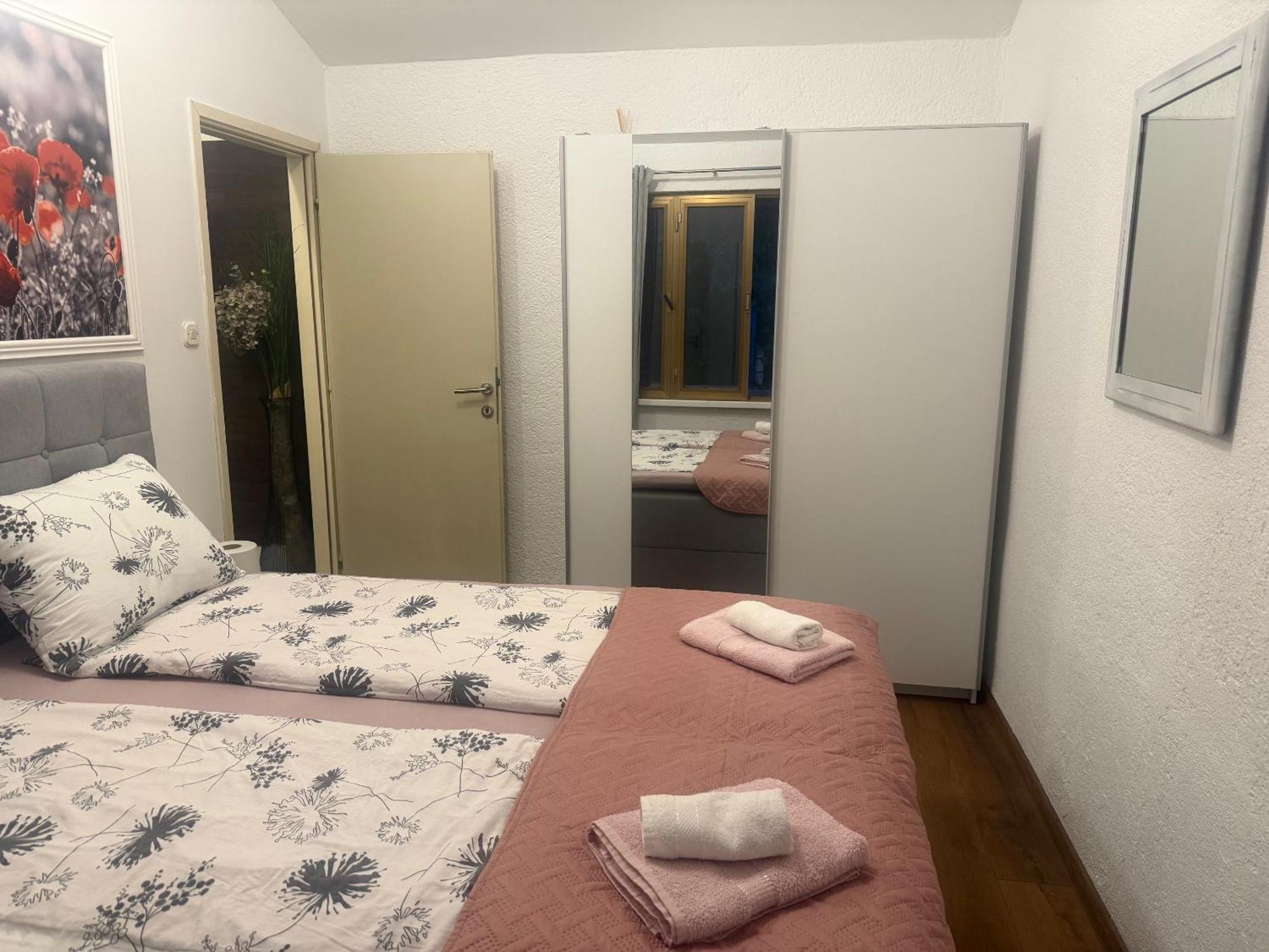 Apartmani Milokanovic Funtana Εξωτερικό φωτογραφία
